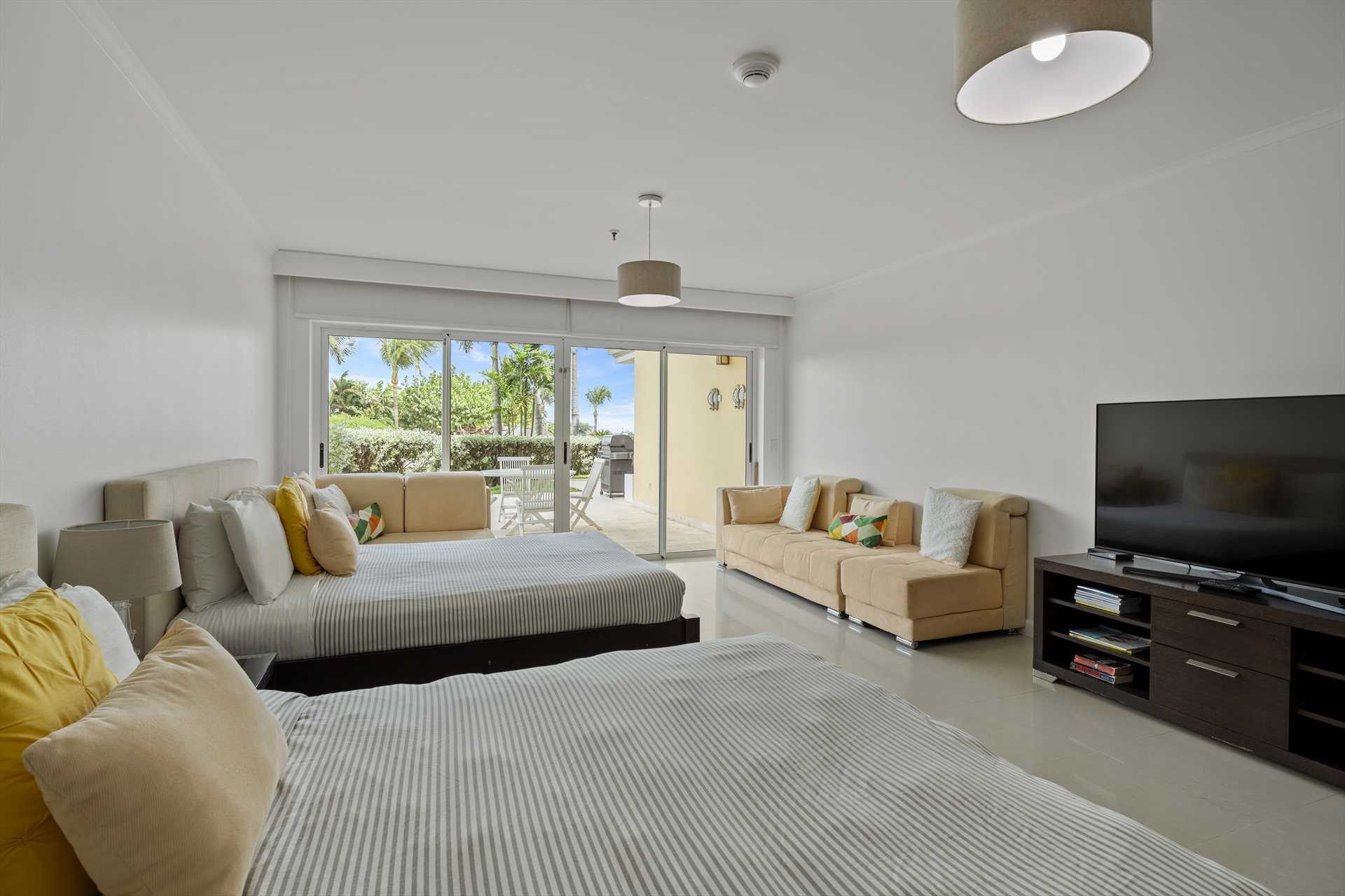 Beach Garden Studio condo