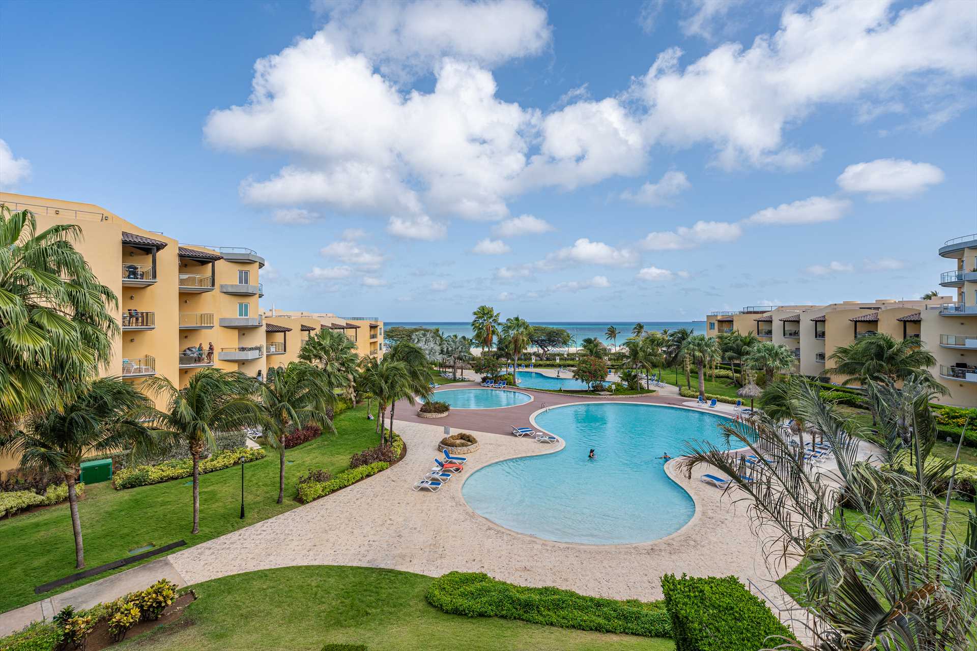 Amazing View Two-bedroom condo