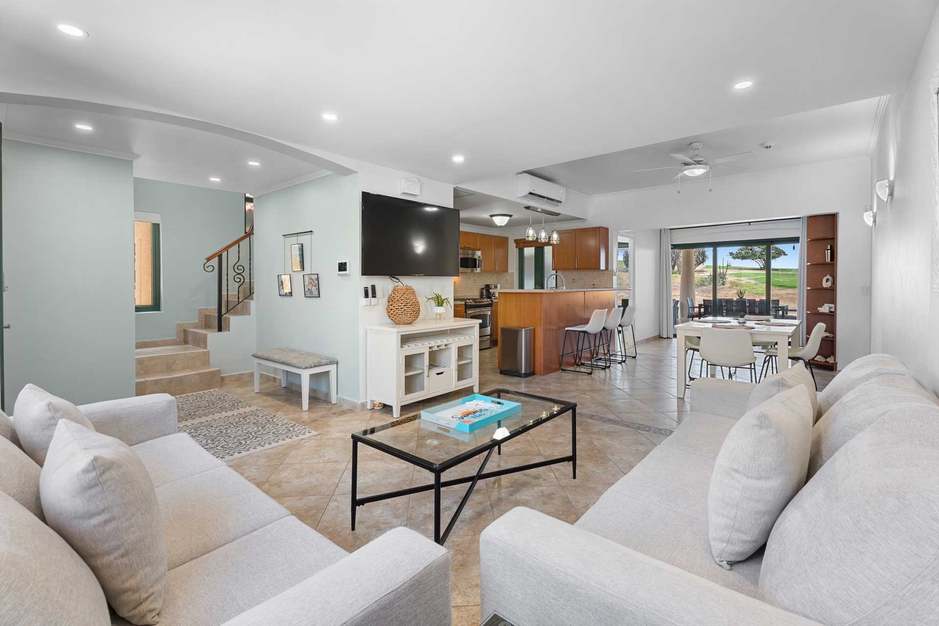 Golf Royale Three-bedroom townhome